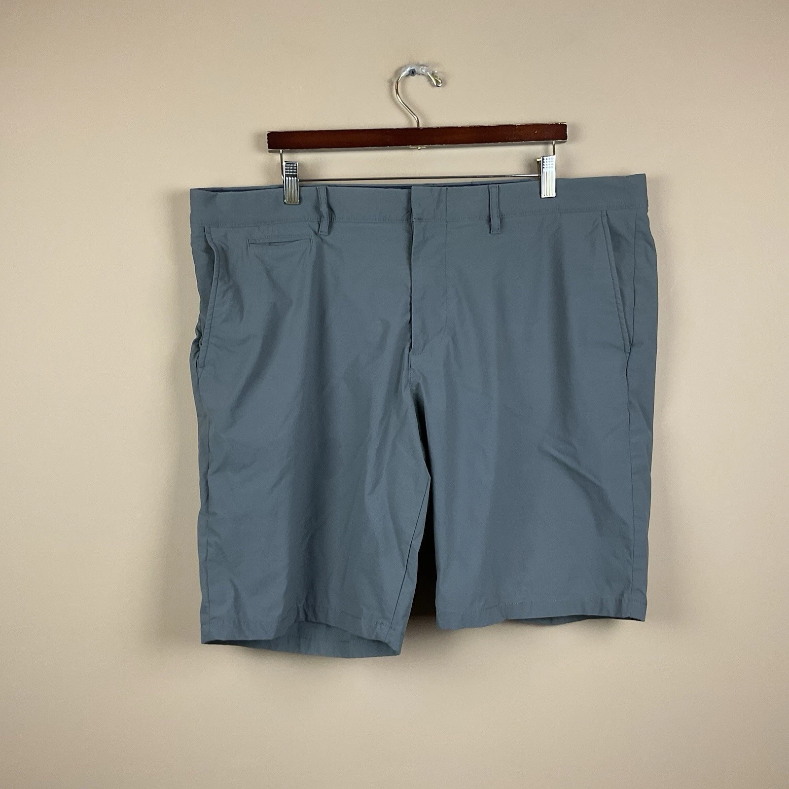 J Crew Tech Shorts Mens 40 X 10.5 Gray Stretch Nylon Water Resistant