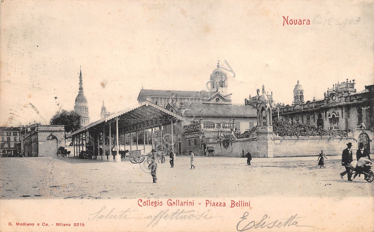 Cartolina Novara Collegio Gallarini Piazza Bellini animata carriola carro 1905