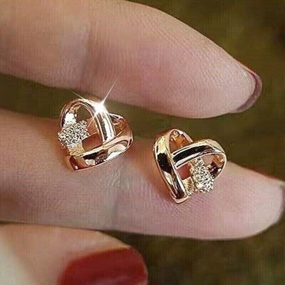 1Ct Round Cut Simulated Diamond Heart Women's Stud Earring 14K YellowGold Plated