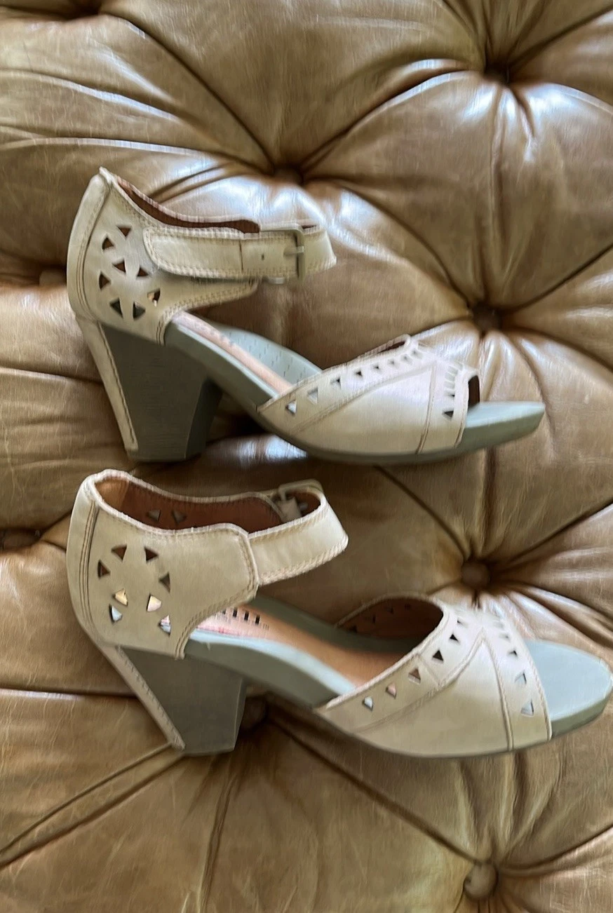 Sandali Cobb Hill by New Balance donna 9 marroni nudi punta aperta sandalo tacco