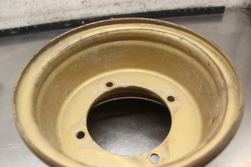 1984 Suzuki Quadrunner 185 LT185 2x4 FRONT WHEEL RIM J6 Foto 4 de 4