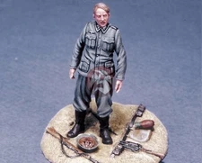 Legend Productions 1/35 German Prisoner of war (POW) WWII with Base LF0009