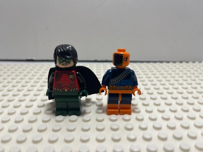 LEGO Batman: Deathstroke Robin fig only from The Batboat Harbor Pursuit  76034