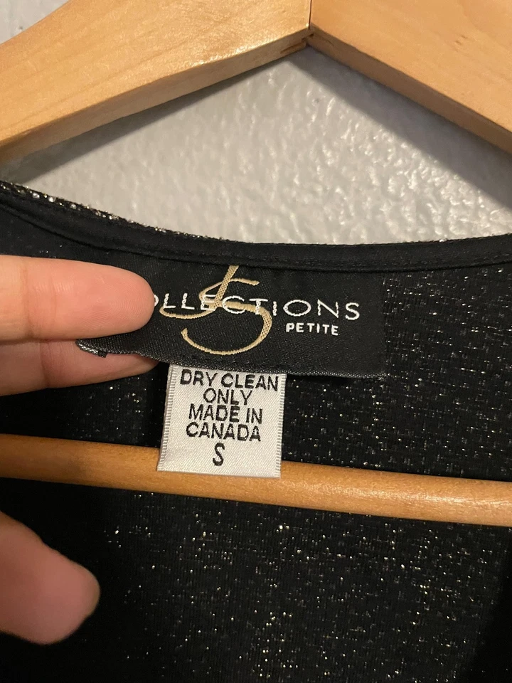 Camisa JS Collections Petite para mujer pequeña negra envolvente manga 3/4 metálico brillante Foto 2 de 4