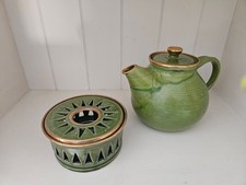 Grüne Keramik‑Teekanne mit Goldrand, 1,5 L – Handarbeit, Unikat, inkl. Stövchen