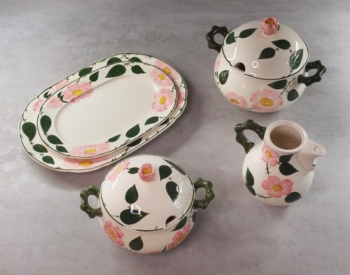 Villeroy and Boch Wild Rose, 2 serving platters + 2 terrines each small and large, jug