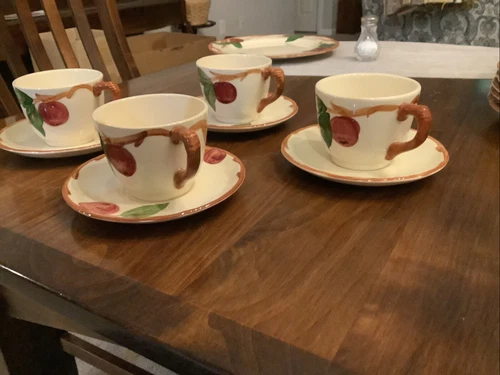 4 Vintage Franciscan Apple Coffee Mugs 2 3/4" tall With Matching Saucers