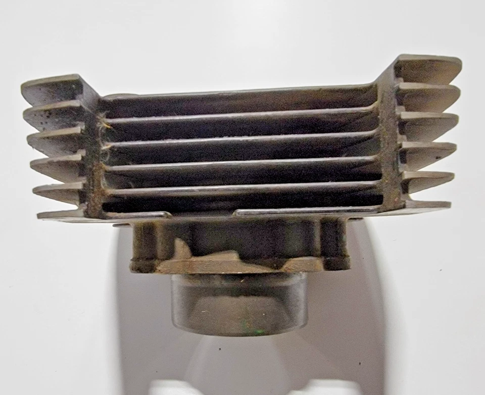 Jarra de cilindro 1983 KTM 504 500 GS K4 504 GS cuatro tiempos Rotax 83 Foto 3 de 4