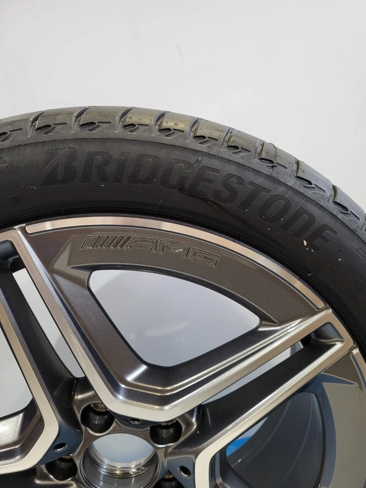 AMG 5-Doppelspeichen 18 Zoll 7,5J x 18 ET 49 Bridgestone Turanza T005 225 45 R18 - Bild 2 von 4