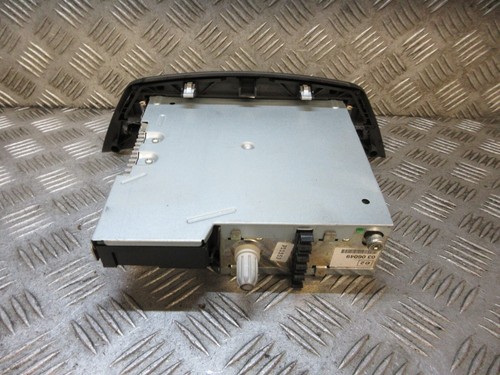2007 RENAULT LAGUNA Expression 5DR MK3 RADIO CD PLAYER 281150013R - Picture 2 of 3