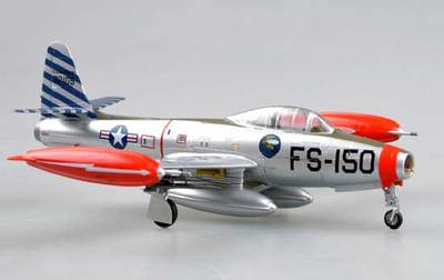 Easy Model F-84E 49-2105 assigned to 22nd Fürstenfeldbruck Fertigmodell 1:72