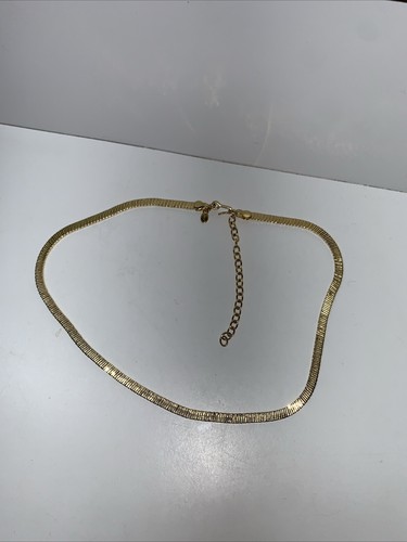 VTG Monet Gold Tone Flat Snake Chain Necklace Adjustable Length Size 15'' To 18” - Picture 3 of 16