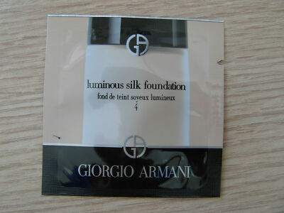 Giorgio Armani Luminous Silk Foundation Nr. 04 Make Up Luxusprobe Pröbchen 1ml