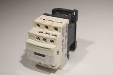 SCHNEIDER ELECTRIC CAD32P7 NSNBC01 - RELAY