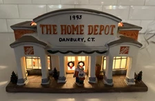 Home Depot 1993 Danbury, CT Decorative Christmas House w/Working Light 10.5 X 6