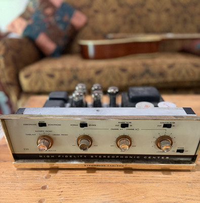 STROMBERG-CARLSON TUBE STEREO INTEGRATED AMPLIFIER ASR-220C