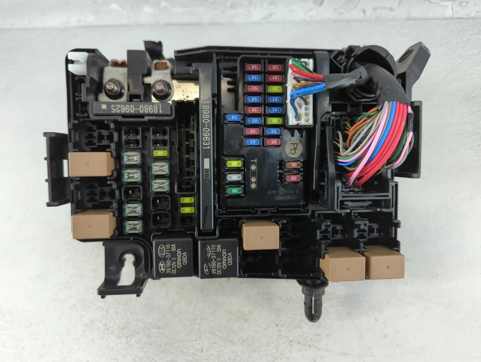 Módulo de relé de caja de fusibles Kia Soul 2020-2021 91240-k0341 LLHHN Foto 2 de 4