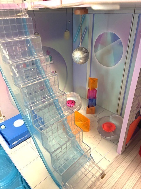 LOL Surprise Winter Disco Chalet Wooden Doll House With Furniture / Accessories