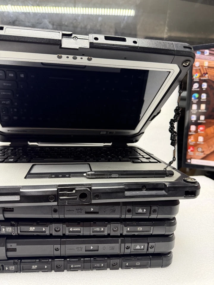 Lote de 3 Panasonic Toughbook Cf-33 2.6GHz Core i5-7300U 16GB 512GB Win 11 Táctil Foto 3 de 4