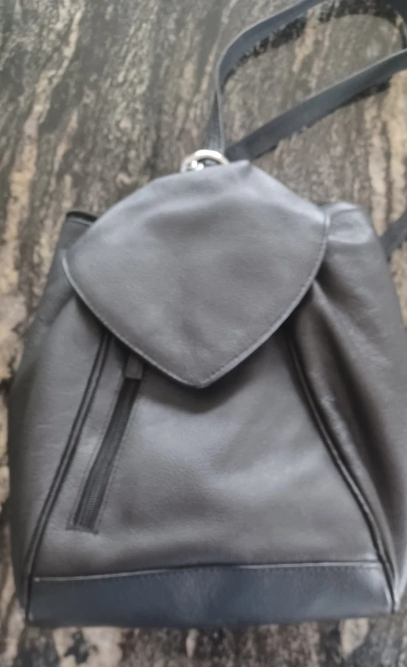 schwarzer Rucksack, City Bag - Bild 2 von 4