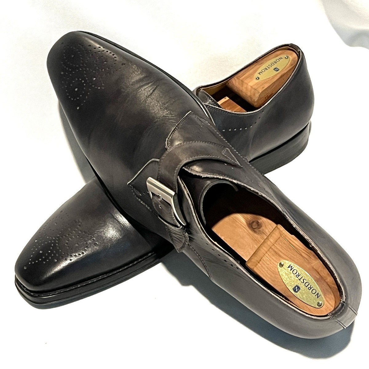 Magnanni Mallory Black Leather Medallion Single Monk Strap 