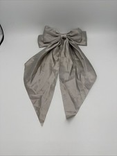 Grand Noeud Satin Gris Perle Accessoire Cheveux Elegant Long Ruban