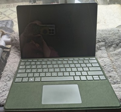 Microsoft Surface Pro 8 13'' Touch (16GB RAM, 256GB SSD, Intel Core i7 11th Gen)