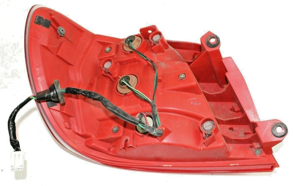 SAAB 92X 92x 9-2x 2005-06 vagón lado derecho pasajero luz de freno trasero OEM Foto 3 de 4