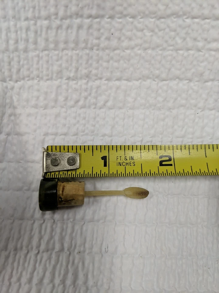 Botella de tabaco tallada verde vintage con tapa Foto 4 de 4