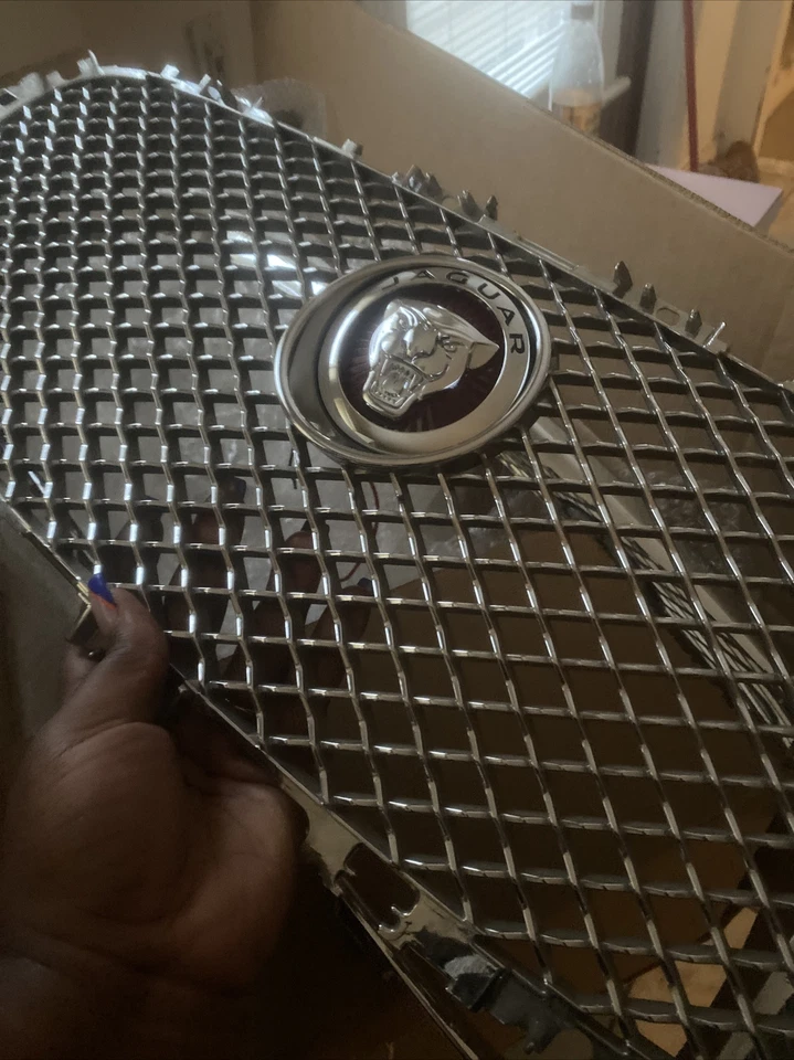 Parrilla central cromada para Jaguar XF XFR 2009 2010 2011 C2Z3832 JA1200100 Foto 3 de 3