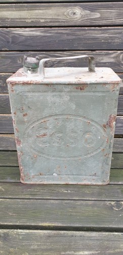 Vintage Esso Petrol Can And Esso Cap, garage, mancave, etc - Picture 4 of 19