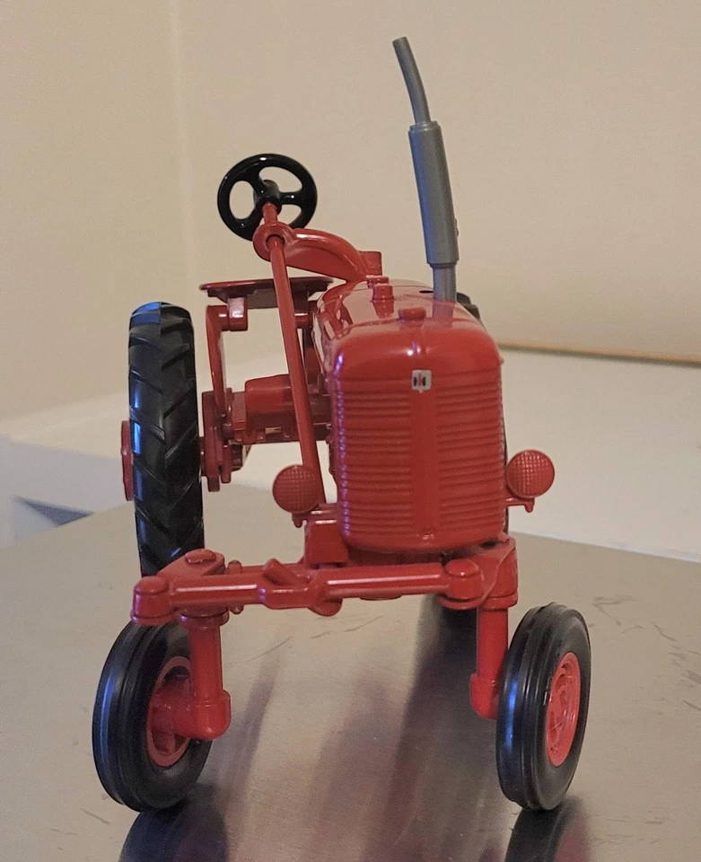 1/16 Ertl Farmall AV 拖拉机无盒 — 第 2/4 张图片