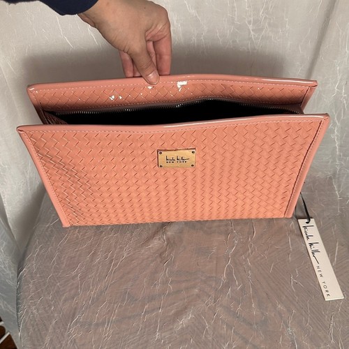 Nicole Miller Large Travel Toiletry Makeup Bag Pink Basket Weave Vegan Leather - Picture 6 of 15