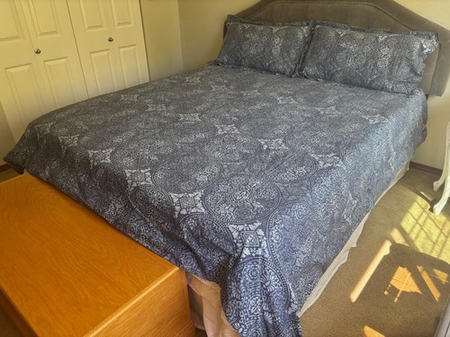 POTTERY BARN MEDALLION GEOMETRIC ORGANIC COTTON BLUE KING DUVET W/ SHAMS #126 - Picture 4 of 10