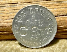 1900s CARTHAGE STRAWBERRY ASSN MISSOURI UNION TRUST BERRY PICKER PICTORIAL TOKEN