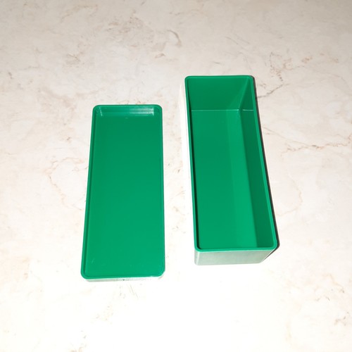 Castle Risk Vintage Game Replacement Pieces GREEN - Picture 5 of 7