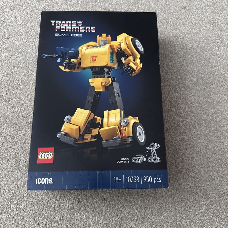LEGO Icons Bumblebee 10338