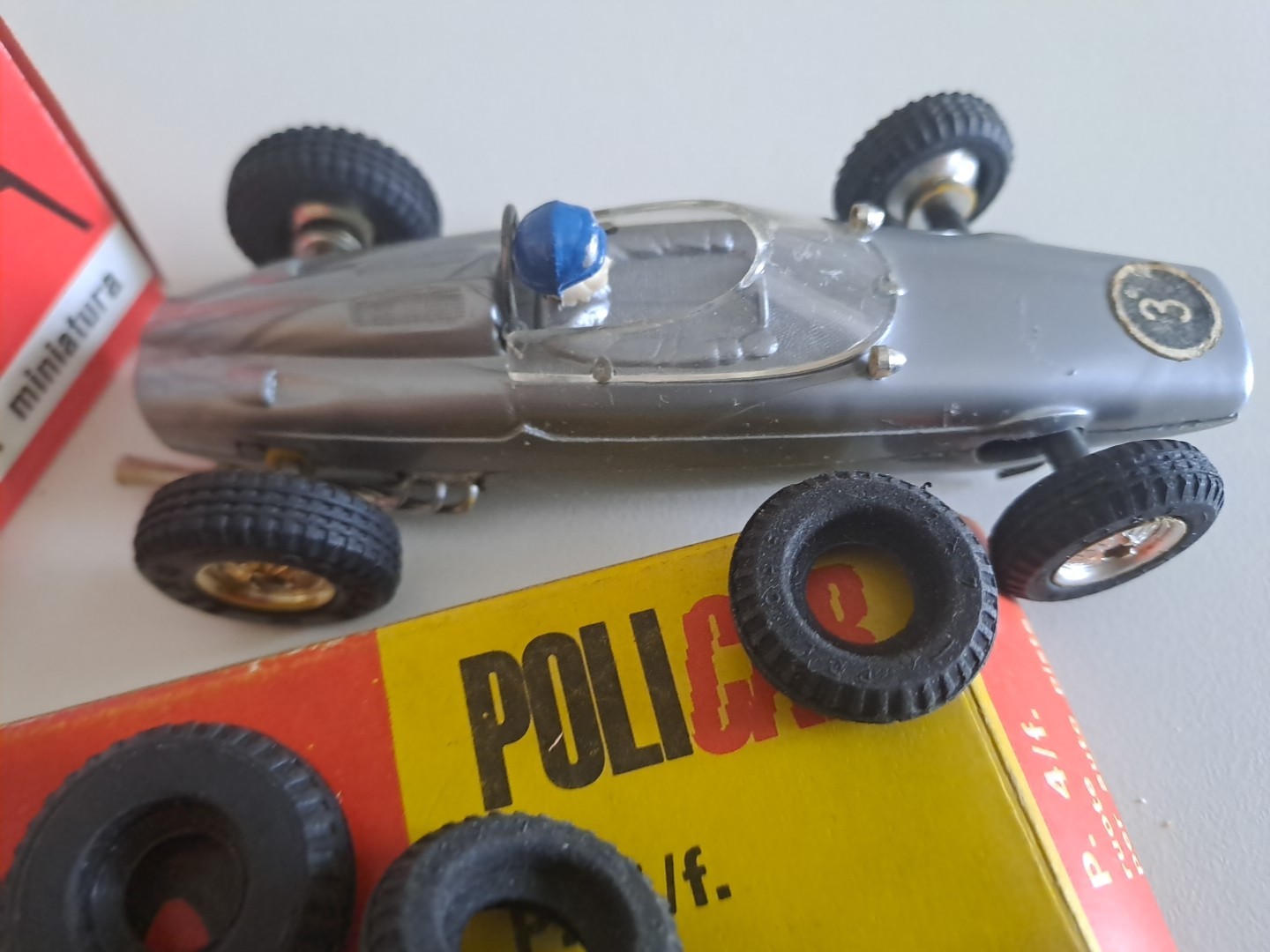 60s Ferrari F1 NEW Complete Policar Slot Car + 2 Sliding Contacts + WHEELS