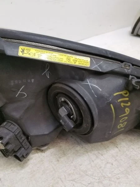 Faro izquierdo conductor xenón HID compatible con Toyota Sienna 04-05 OEM Foto 4 de 4