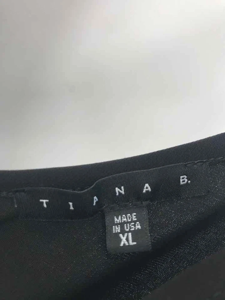 Mono sin mangas Tiana B negro talla XL usado Foto 3 de 3