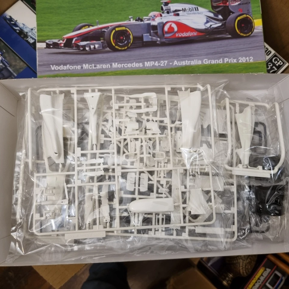Fujimi GP43 1/20 McLaren MP4/27 Austraila GP 2012 - kit new - Immagine 3 di 4
