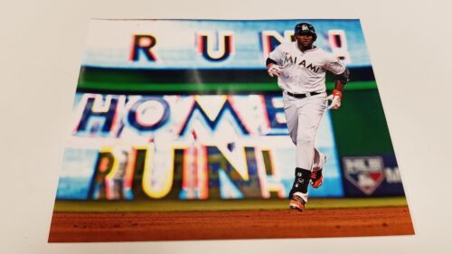 Marcell Ozuna MIAMI MARLINS 8X10 GLOSSY PHOTOS UNSIGNED FREE S&amp;H Cardinals 