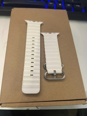 Apple Watch Ultra 49mm White Ocean Band, One Size Fits All