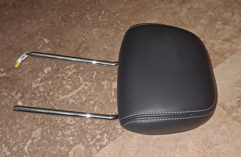 2010-2012 Jeep Liberty Nitro Front Active Head Rest Black Leather White Stitch Foto 3 de 4