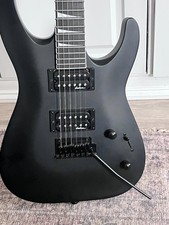 Guitarra Eléctrica Jackson JS Series Dinky Arch Top JS22 6 Cuerdas - Negra Satinada