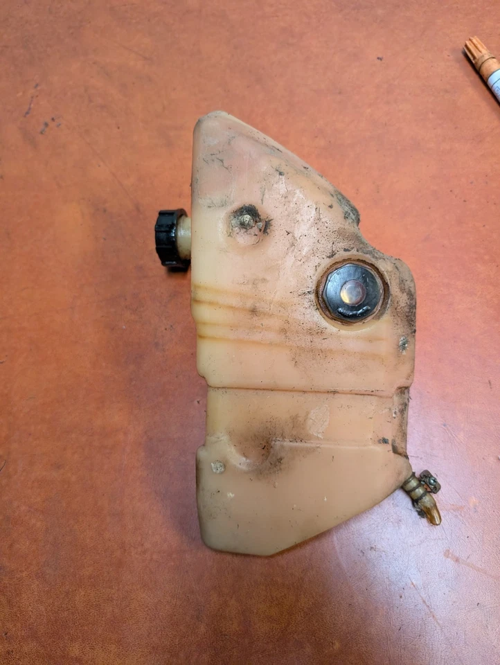 铃木老式/复古油箱 TC125 TS125 44611-28002  — 第 2/4 张图片