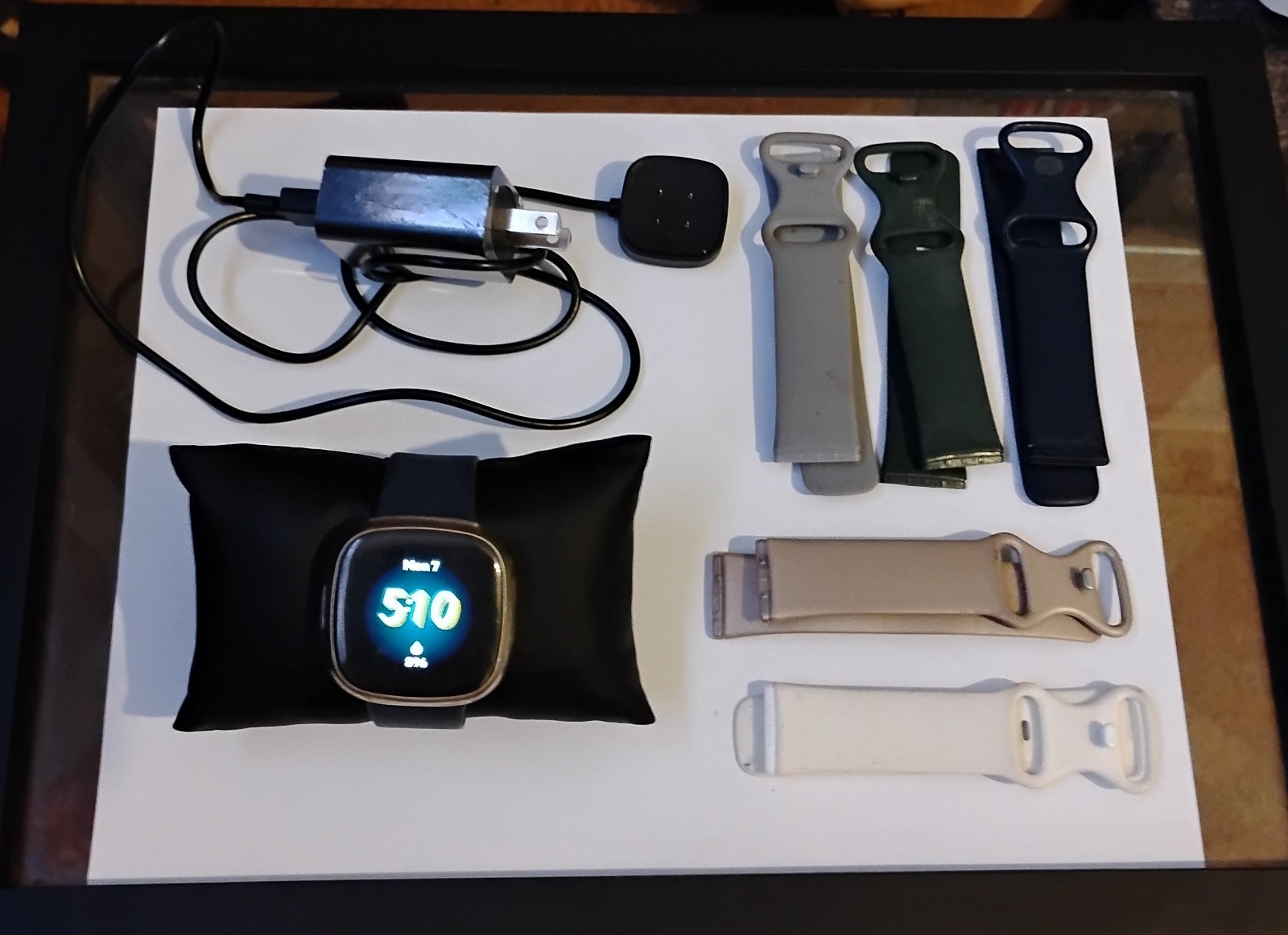 Fitbit Versa 3 Soft Gold / Midnight Blue Smartwatch - Tested w/ Charger & Bands