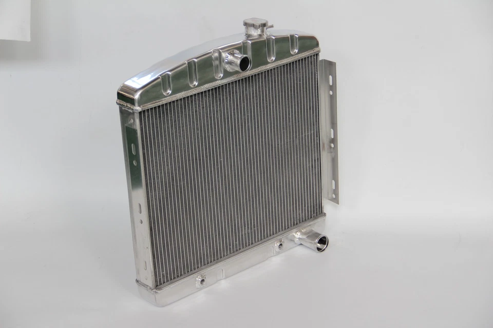 KKS STAMPED 3 ROWS ALUMINUM RADIATOR FOR 1955 1956 CHEVY BEL AIR DEL RAY 6CYL Foto 3 de 4