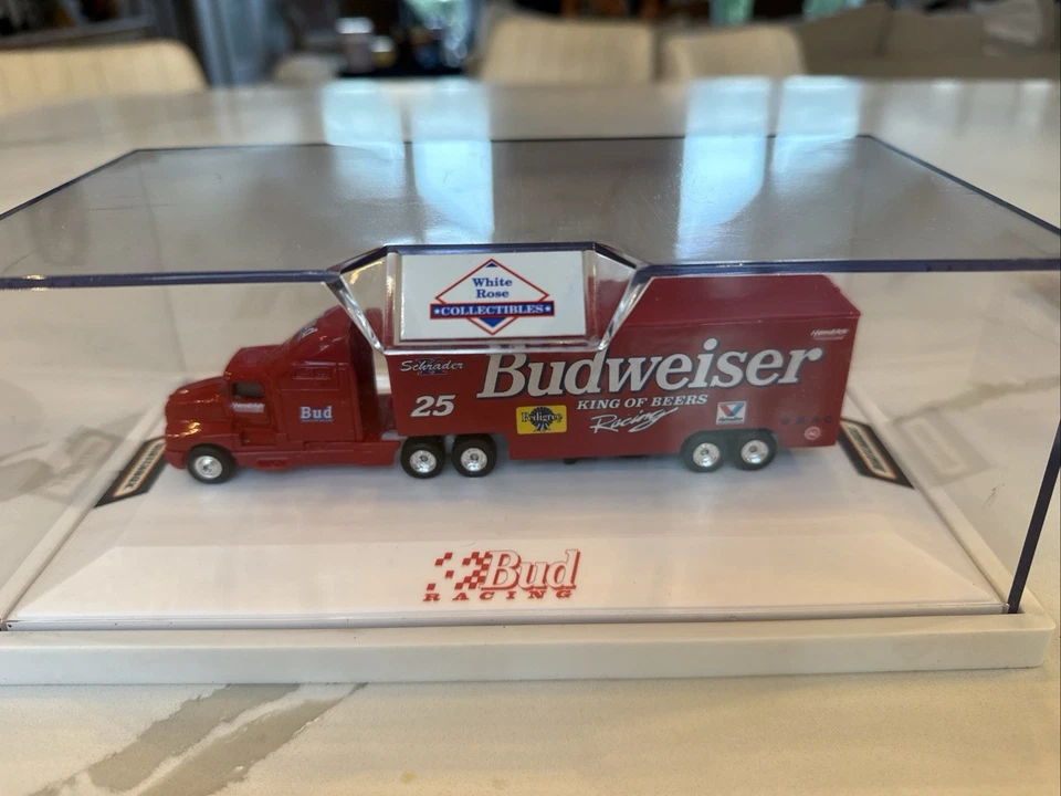 NEW VINTAGE Ken Schrader #25 Budweiser 1/64 Transporter In Display Case - Image 2 of 4