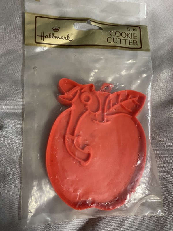 Hallmark Lowly Worm Cookie Cutter SEALED NEVER OPENED